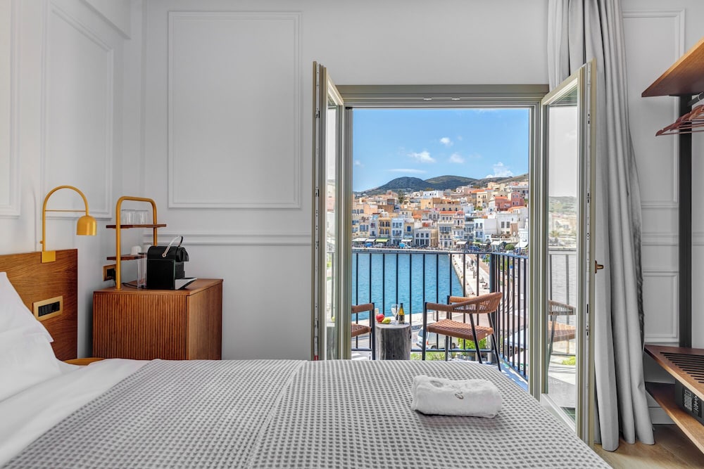 Eclectic Syros