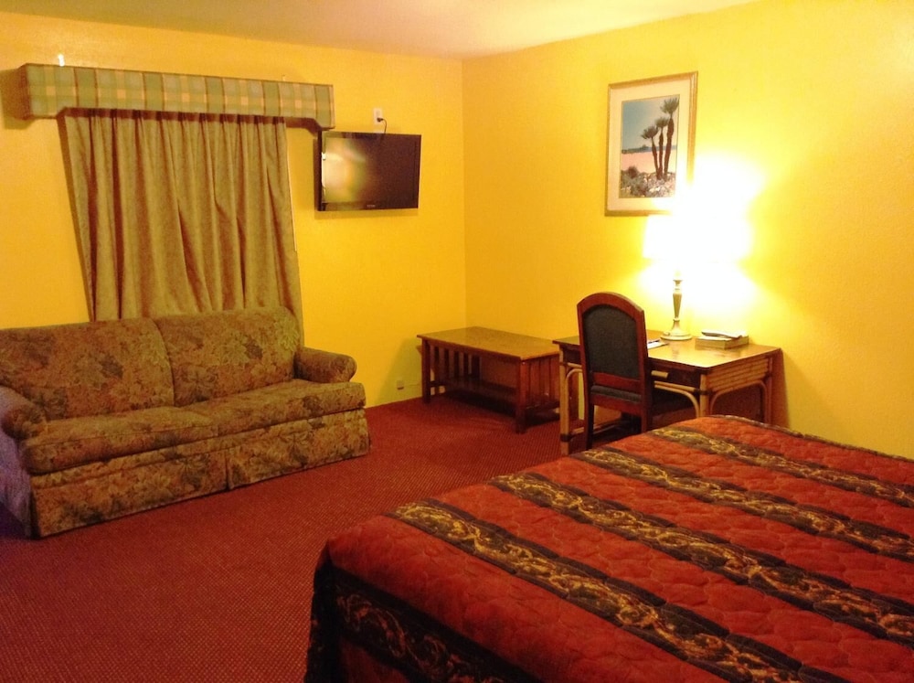 Oceanside Inn and Suites