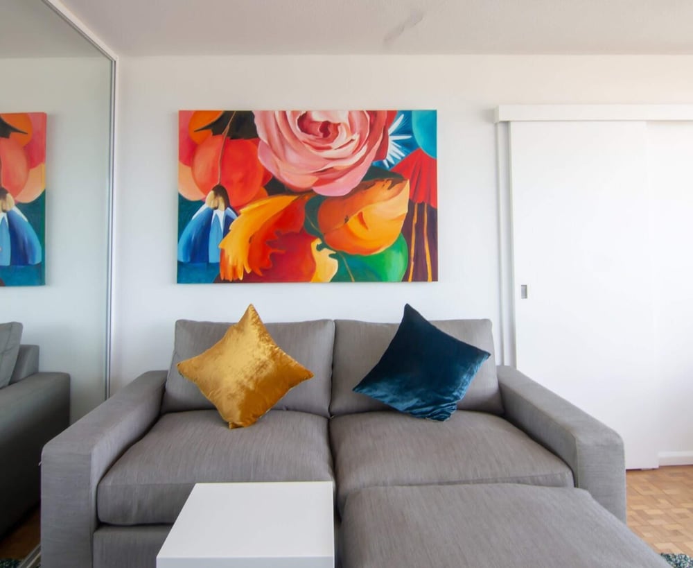Bright 1 Bedroom Studio With Amazing City Views