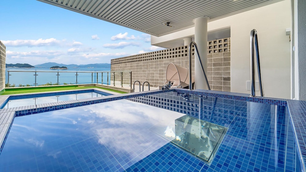 Yeosu Liposo Poolvilla