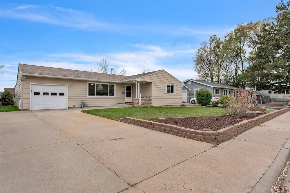 Cozy Loveland Ranch Perfect For Relaxation 3 Bedroom Home