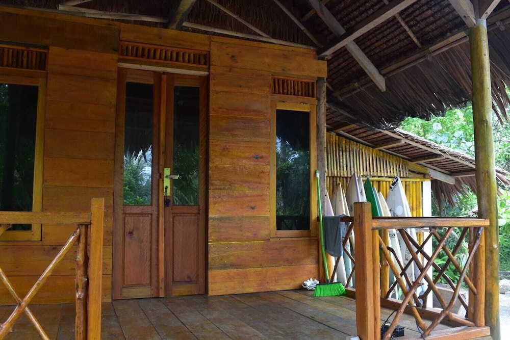 Bosolu Surf Camp