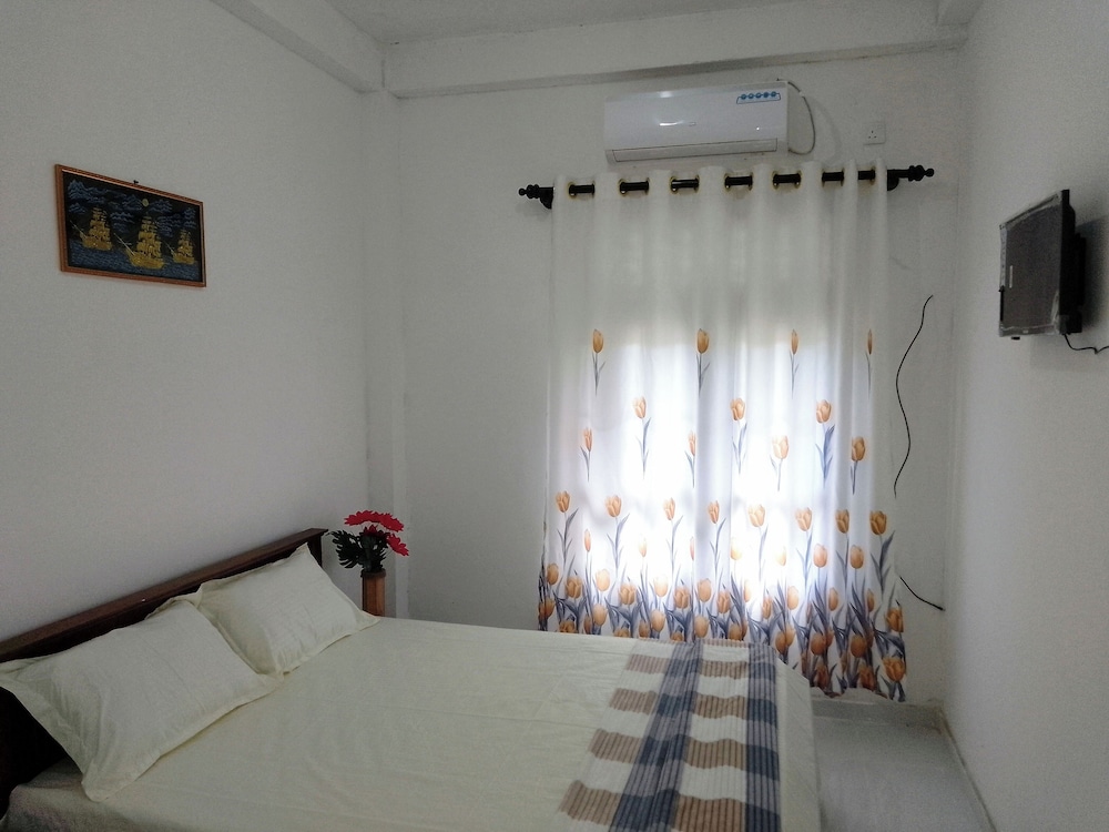 Tropical Suites