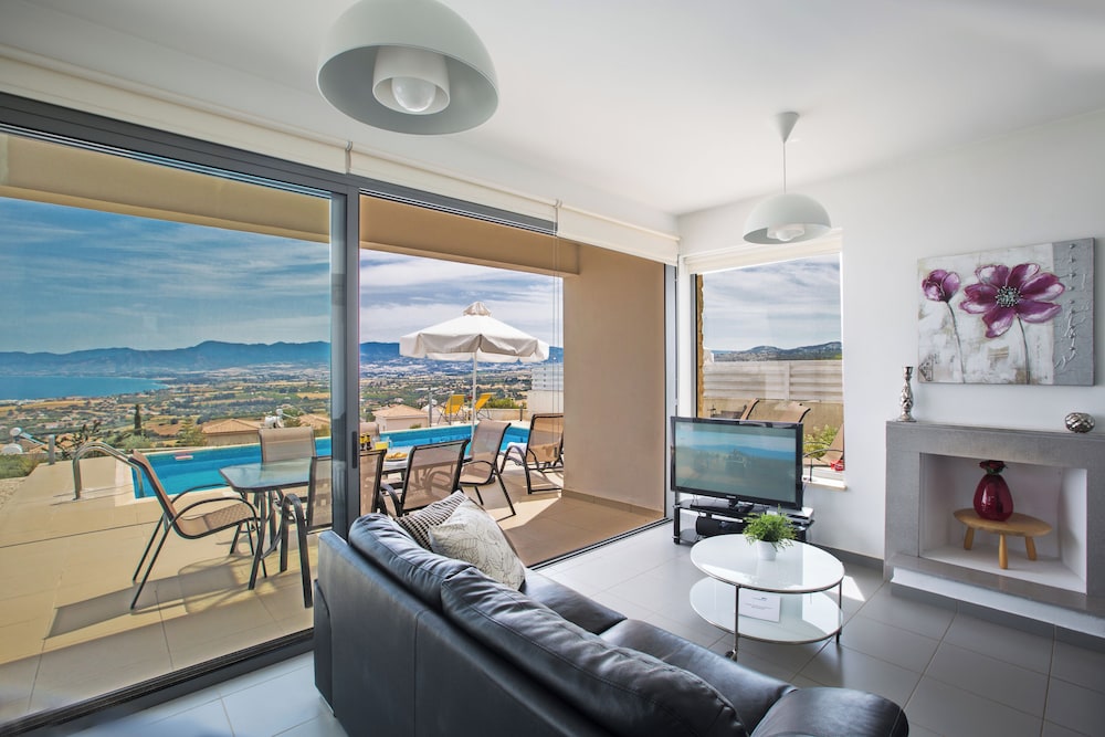 Latchi Holiday Villa Ev21