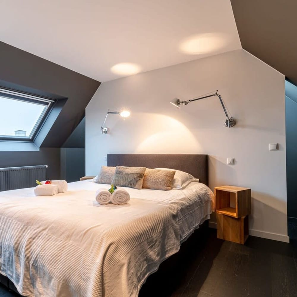 Huswell - Fabulous House for 8 People With Sunny Garden