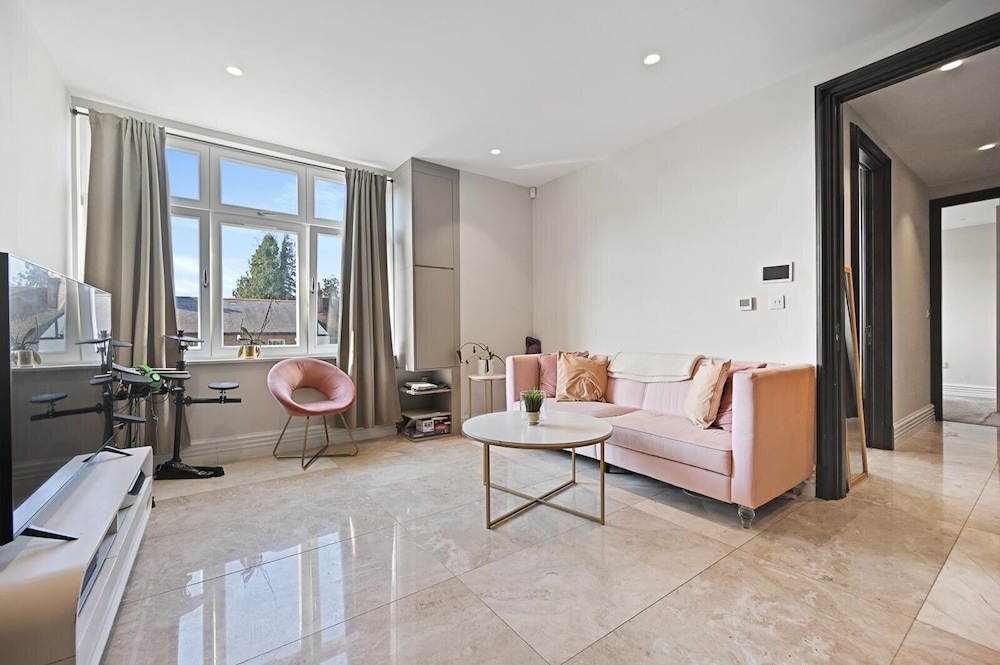 Brampton Grove Cozy Apartment - London