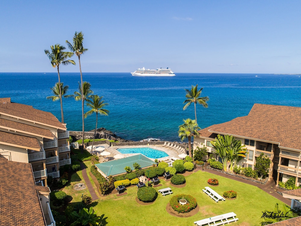 True Oceanfront - Panoramic Sunset View! - No Stairs - Vrkcv