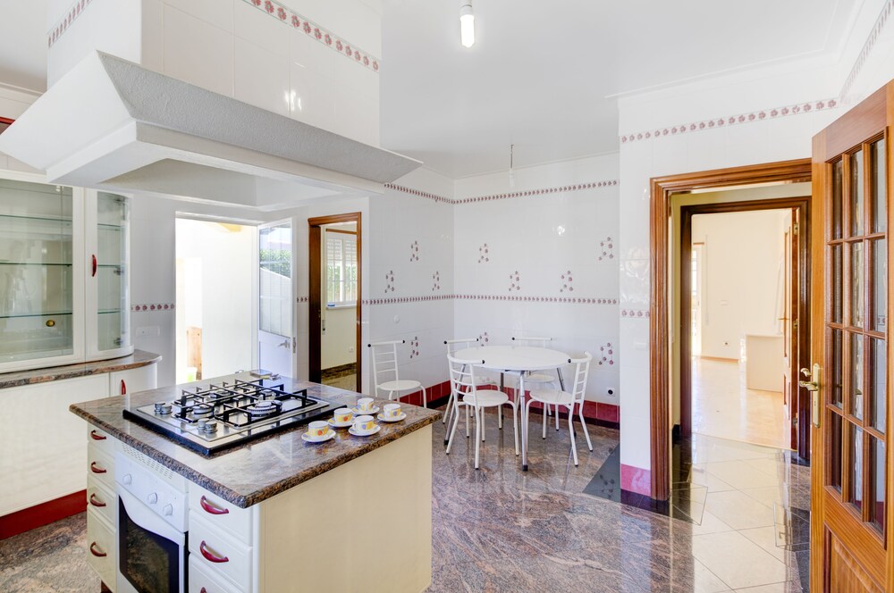 Villas2go2 Menir