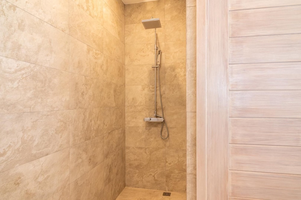 2bed SeaView Apartment in Bang Por KBR36