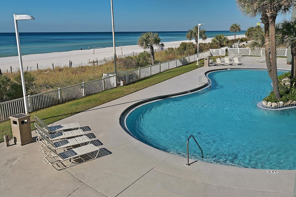 Long Beach Resort 4-902