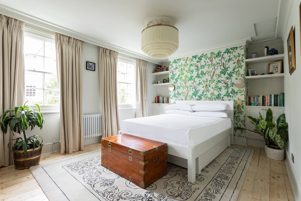 Molyneux Street II by Onefinestay