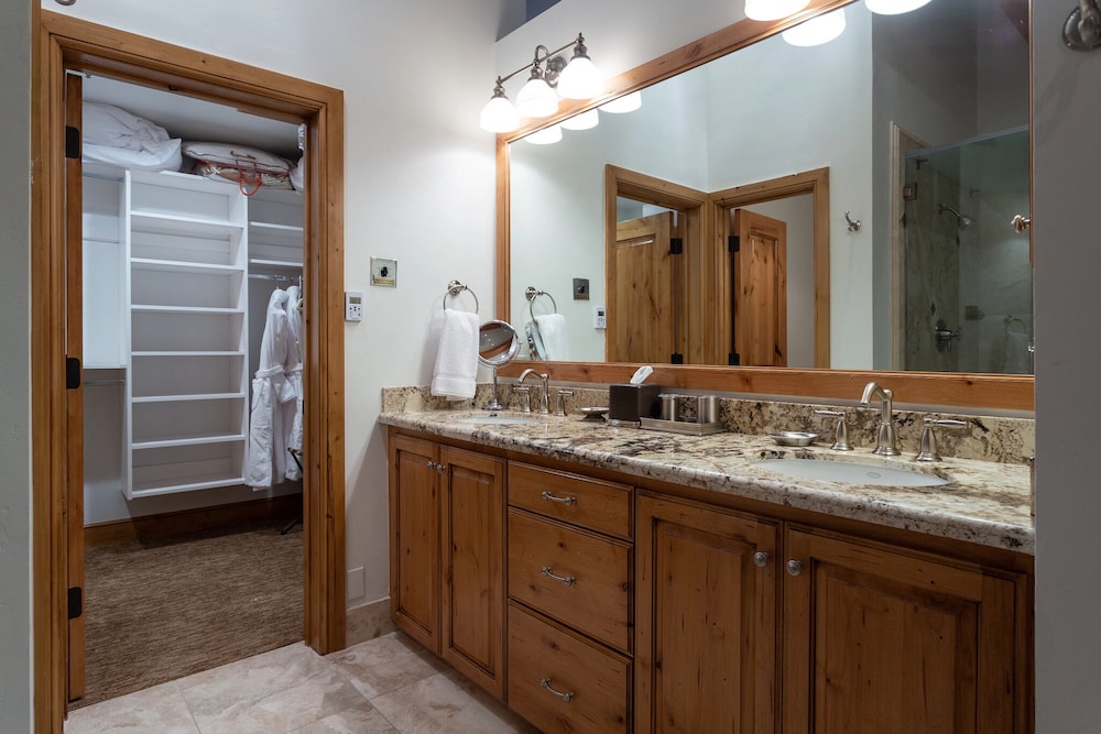 Stag Lodge at Deer Valley Resort - Three Bedroom Residence with Spa #11 3 Condo