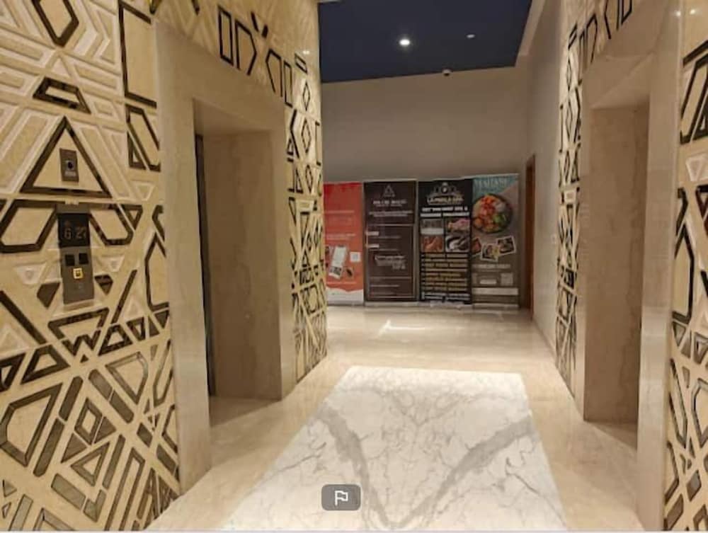 Damac Mall Street near Burj Khalifa