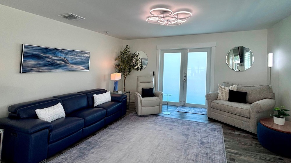 Tropical Hideaway in Fort Myers Beach