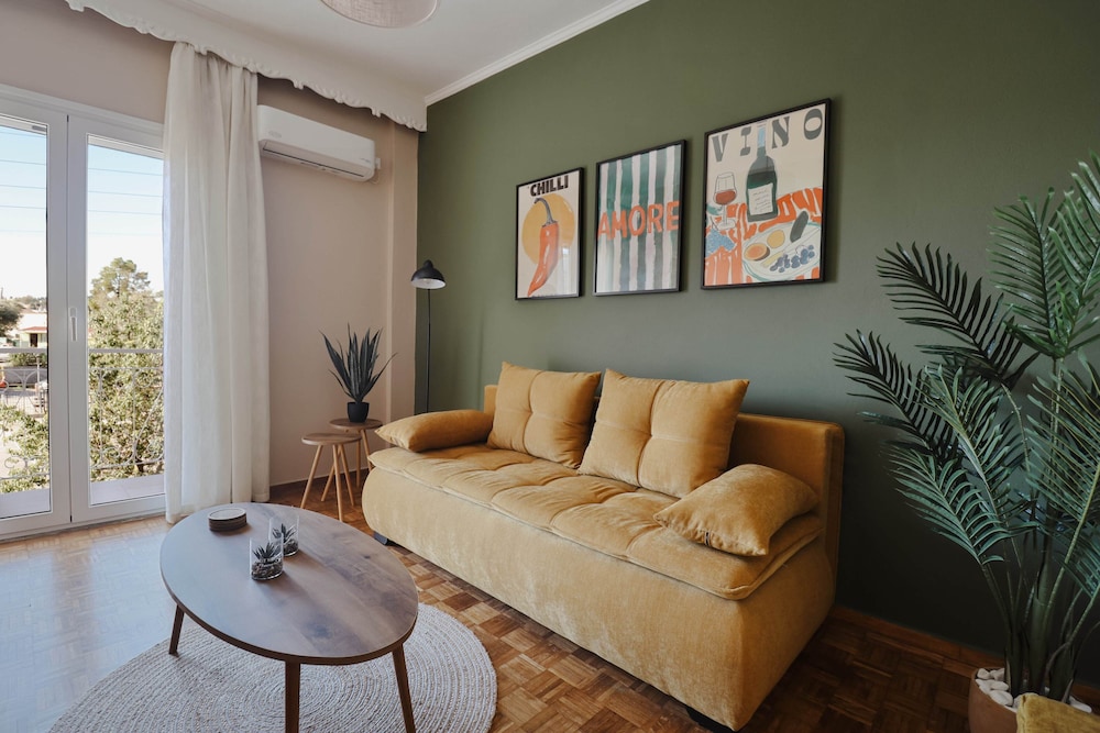 Citylight Apartment by Corfuescapes