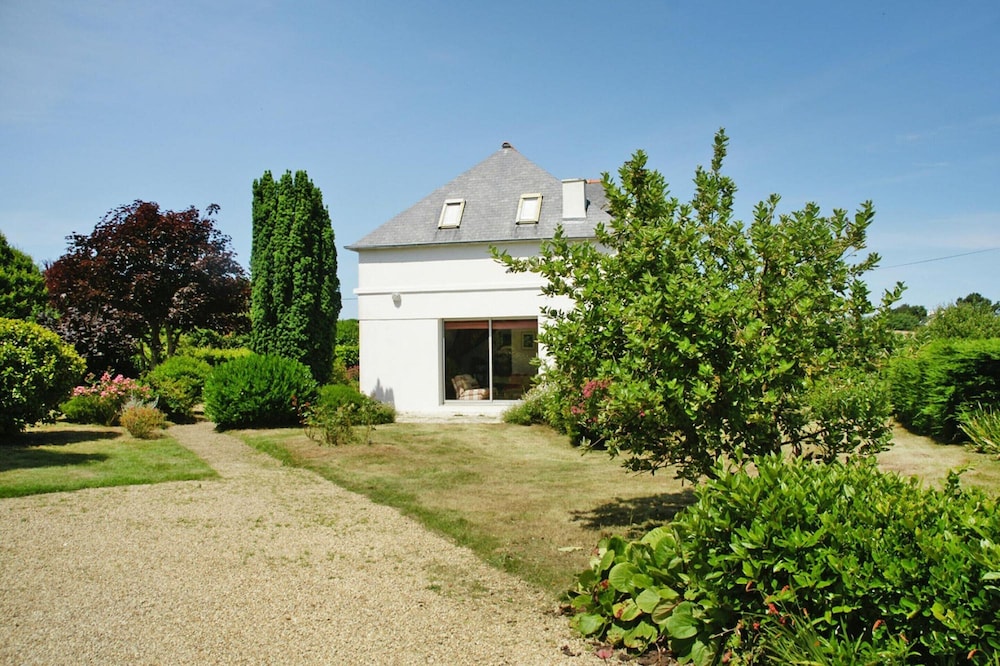 Holiday Home Near Village Centre and Beach view 2