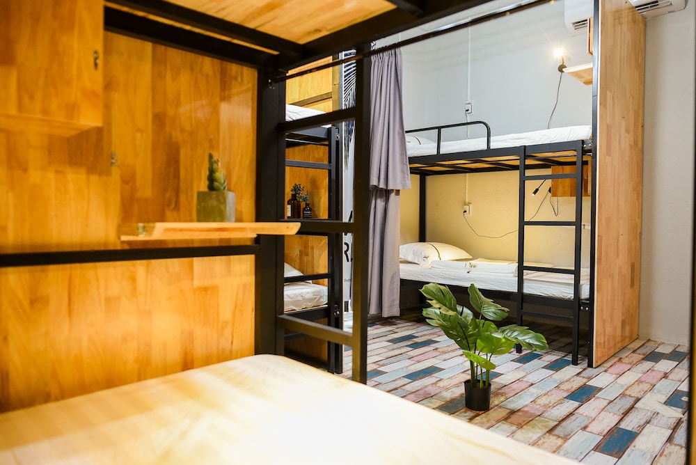 Ta'or Hostel