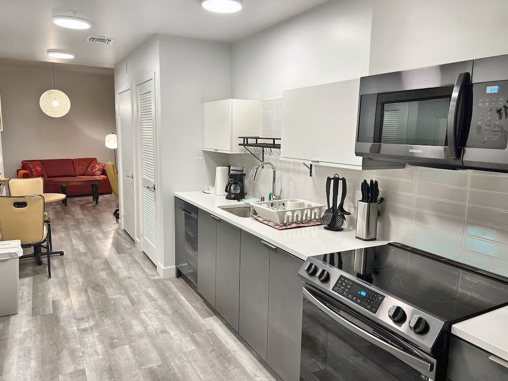 Melrose Rooftop Boutique Residences