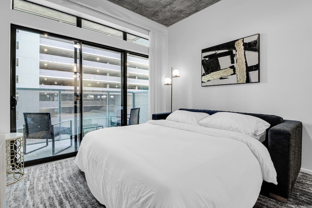 Phoenix Urban Luxury Escape