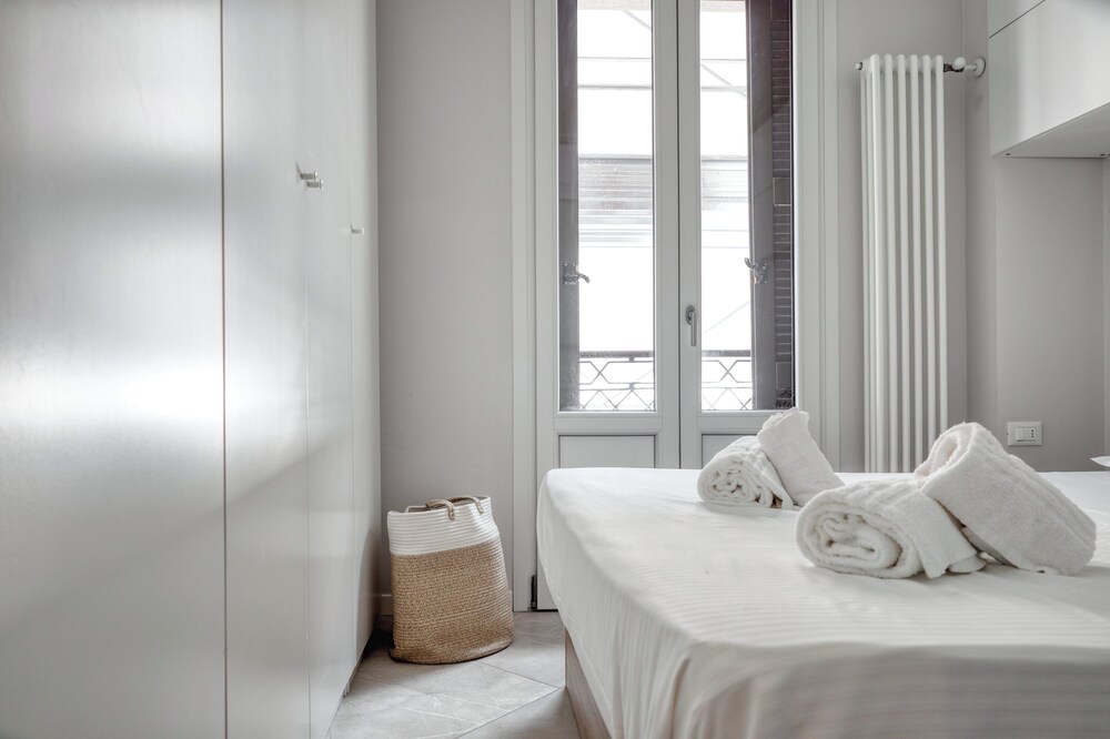 JOIVY Modern City Centre Flat