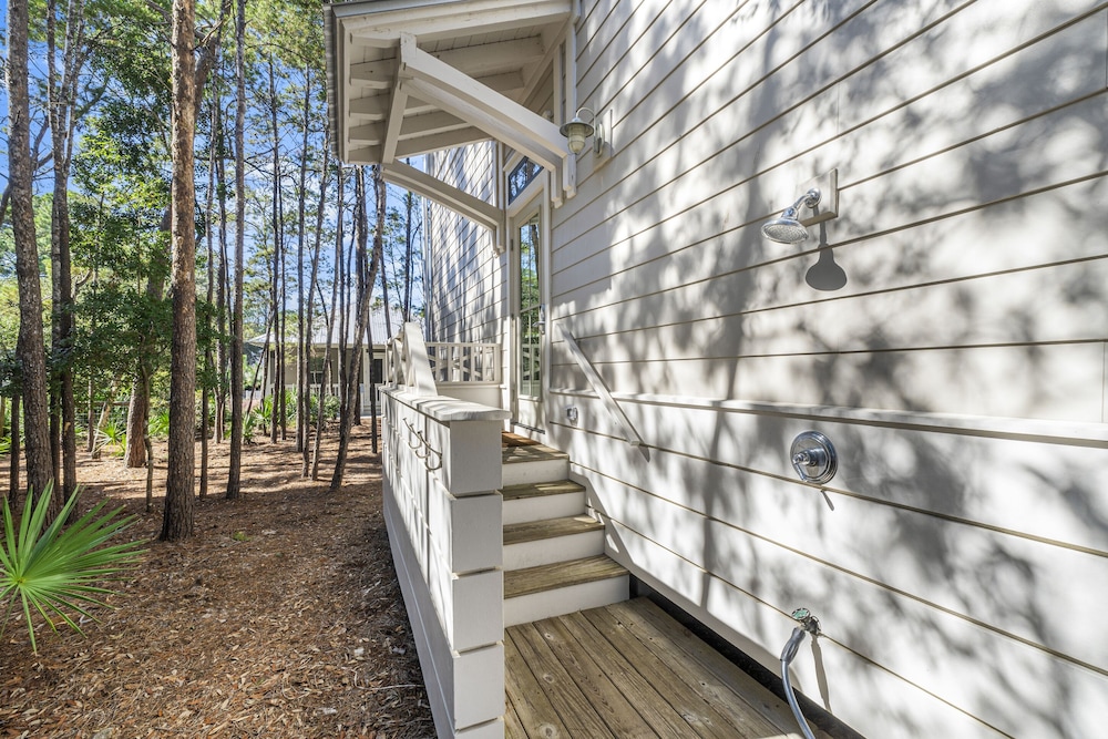 Magnolia Cottages by the Sea by Panhandle Getaways