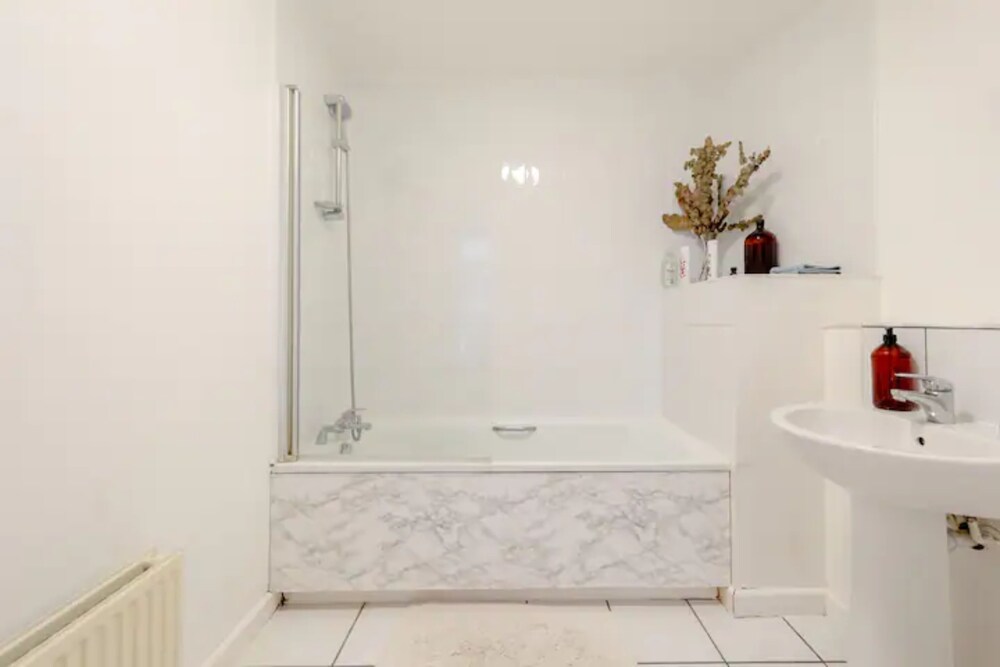 Stunning & Chic 1 Bedroom Flat - Plaistow!
