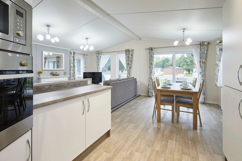 Host Stay Audley Lodge