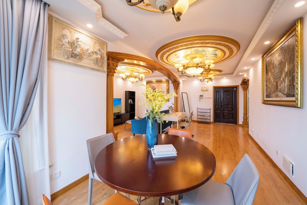 Tyms Xujiahui Modern 2BR APT