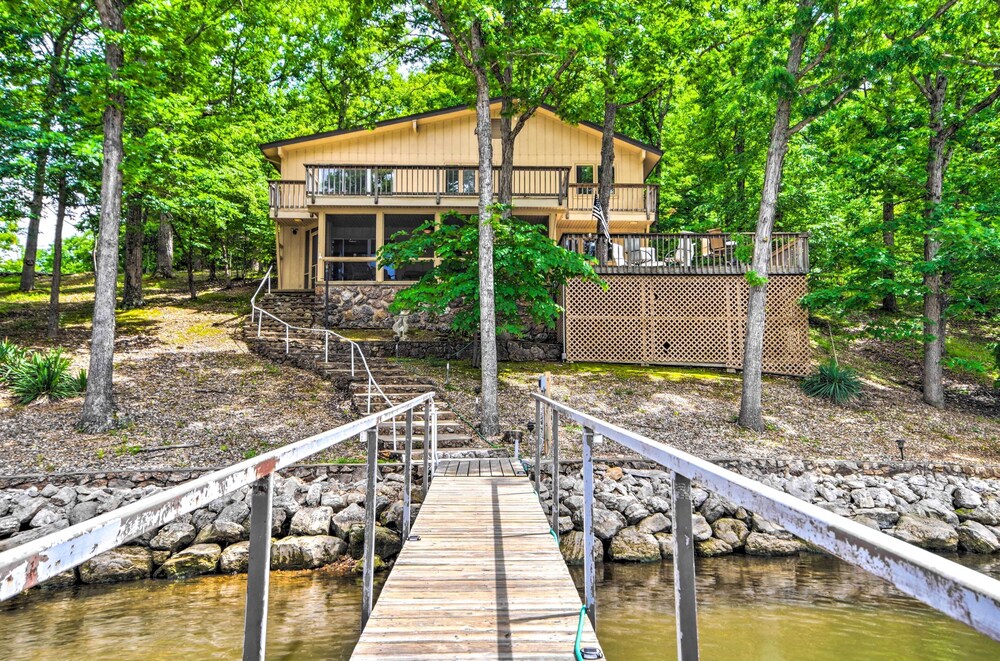 Porch, Dock & Deck: Lake of the Ozarks Oasis! view 4