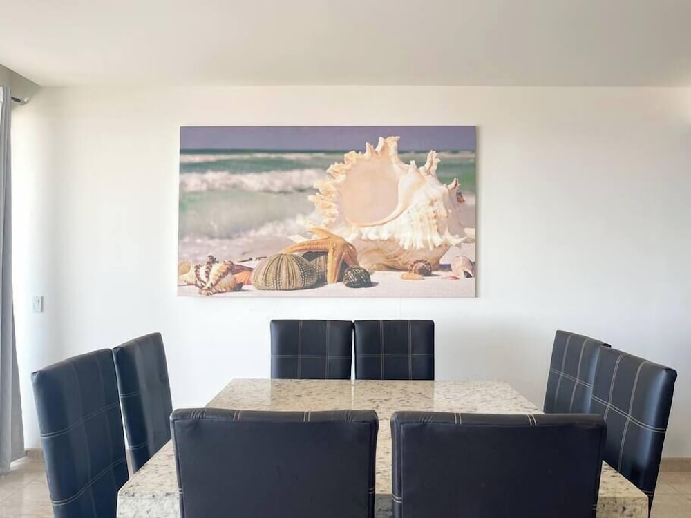 Amazing Location Close to it all Great Price