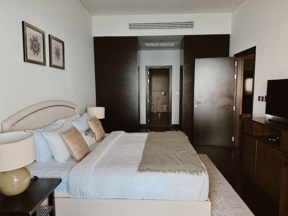 Resort Apartments - Royal Amwaj North