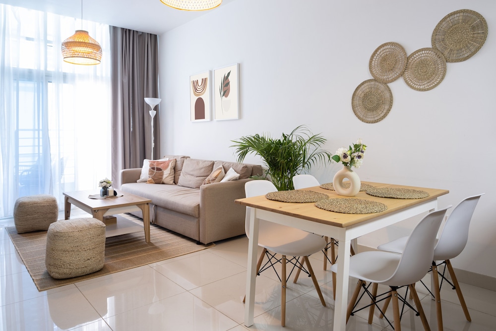 Waves - Charming Apt With Balcony, Minutes From The Beach photo 2