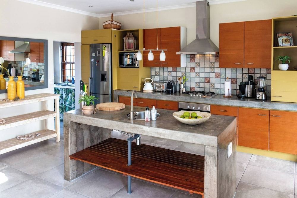 Serene Langebaan Getaway With Garden Views