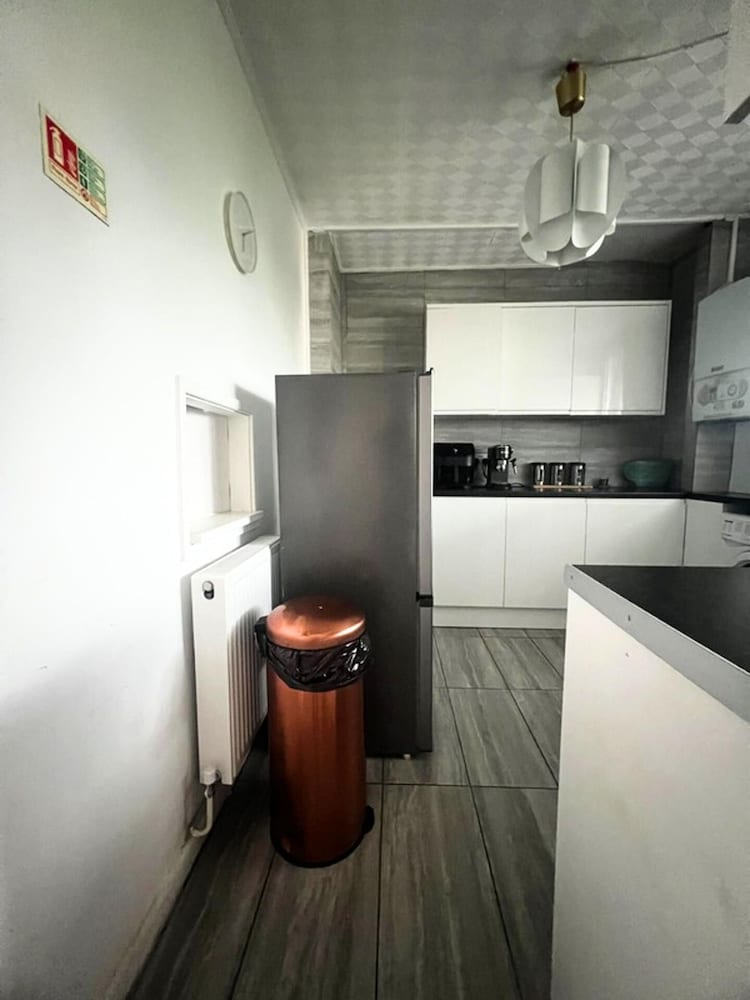 Central London Modern Apartment With 3 Bedrooms