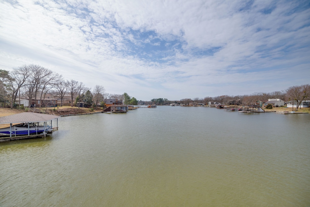 Dock & Lake Access: Gem on Cedar Creek Reservoir