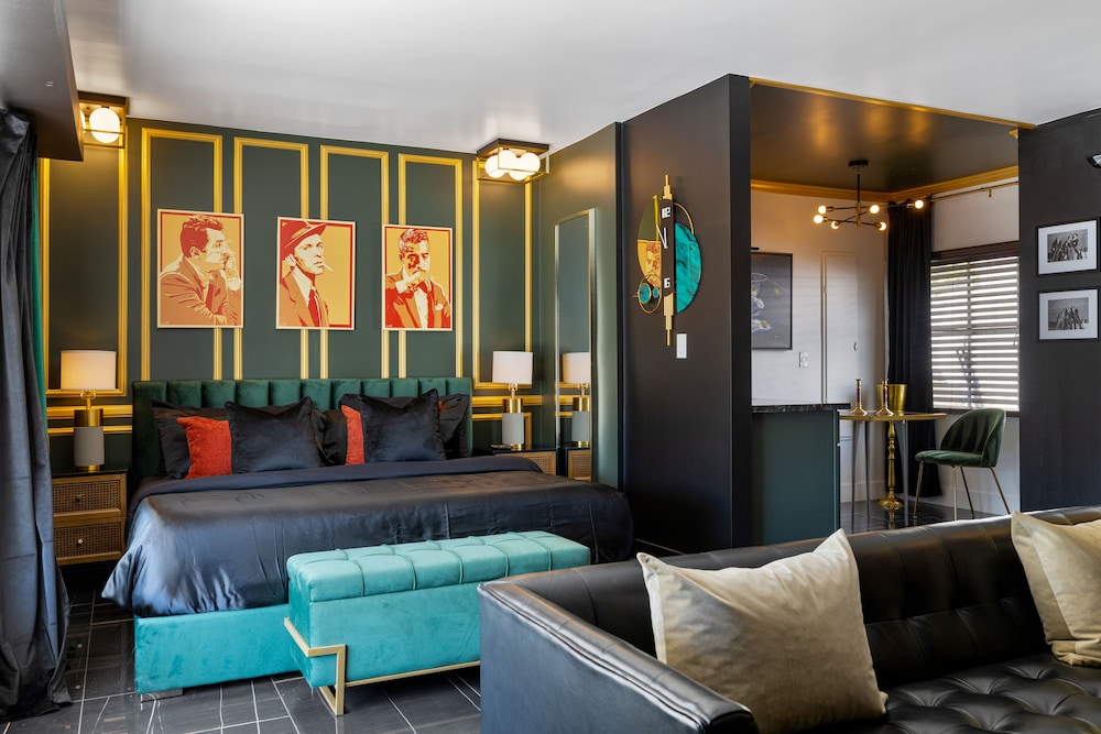 Palm Springs Vacations - The Velvet Rope - Property Image 10