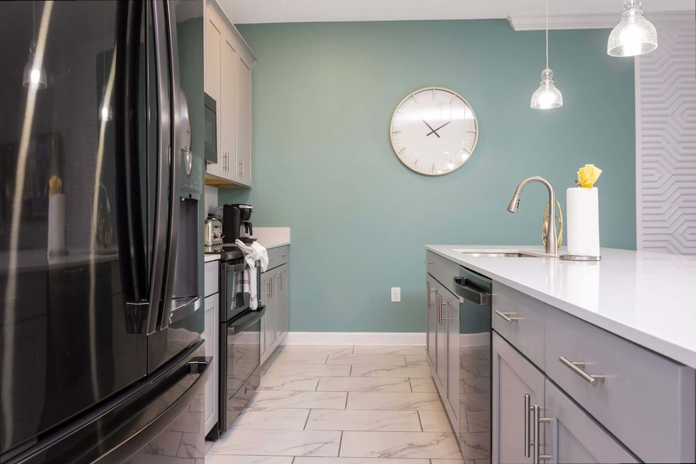 Stunning 4Bd Near Disney w Pool Storey Lake 4369