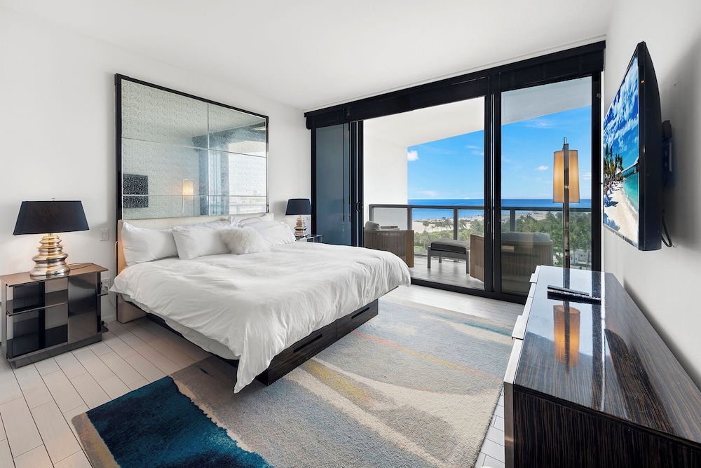 Luxury Vacation Rentals in South Beach by LRMB