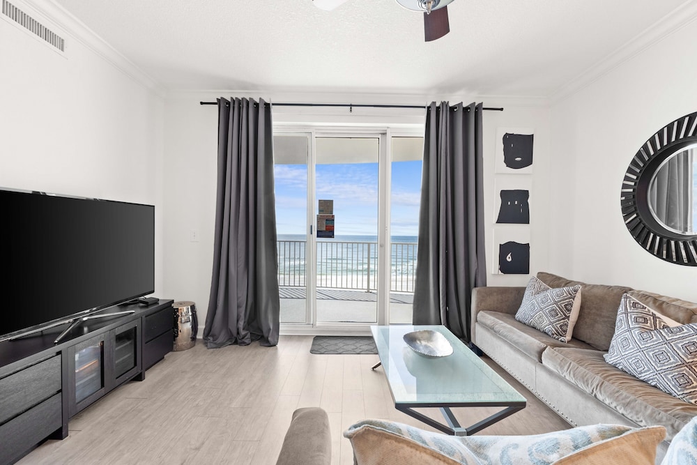 Twin Palms by Book That Condo