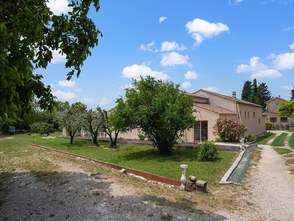 Holiday Home in Vaucluse Near Mont Ventoux view 5