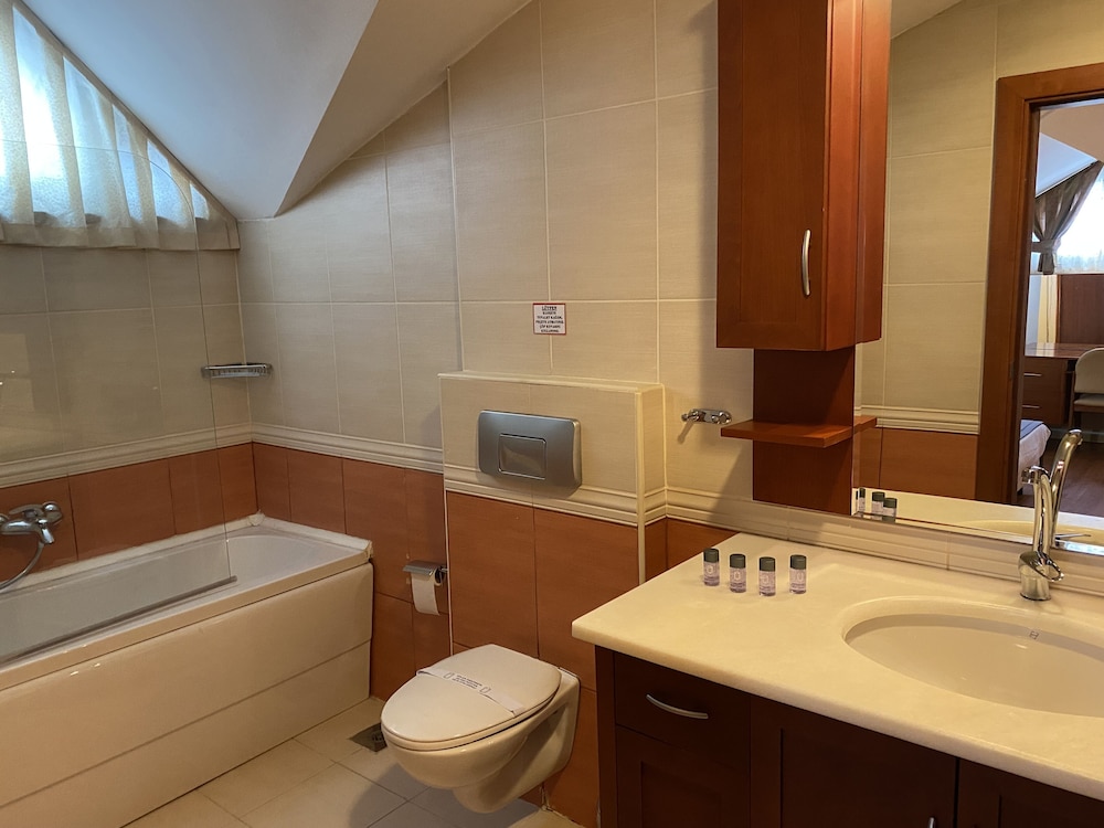 Triada Otel Gayrettepe - Image 39