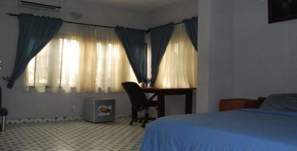 Collington Furnished Apartment Chalet