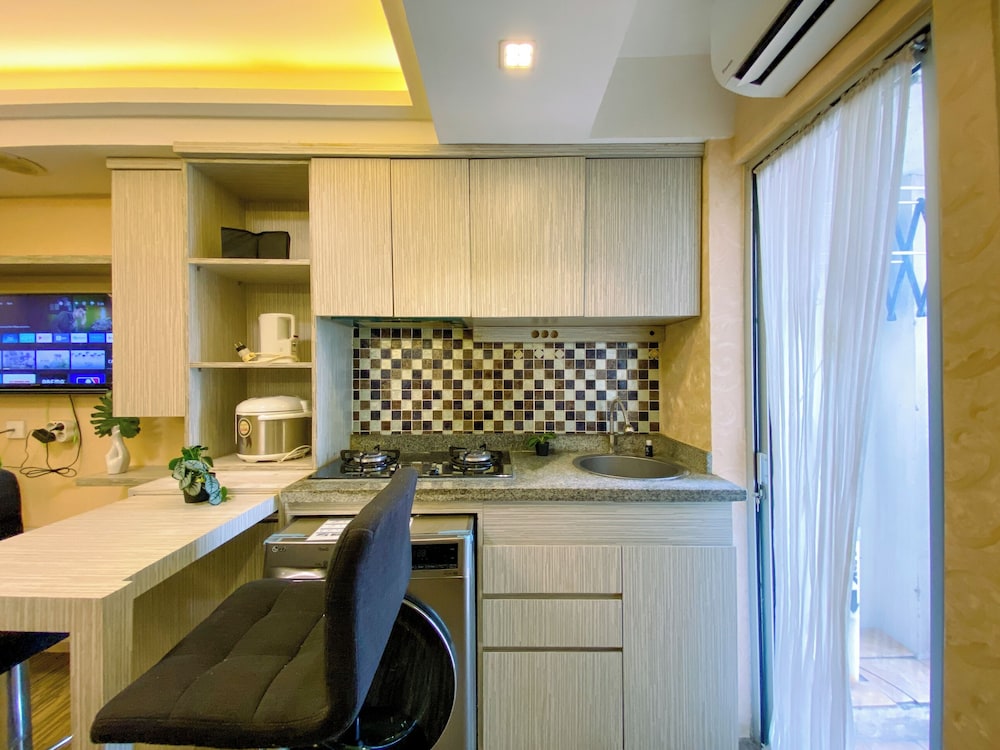 Well Designed And Warm 2Br At Bassura City Apartment