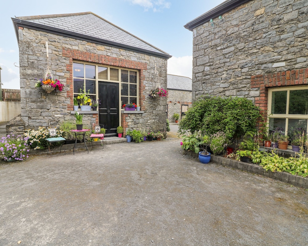 Coach House