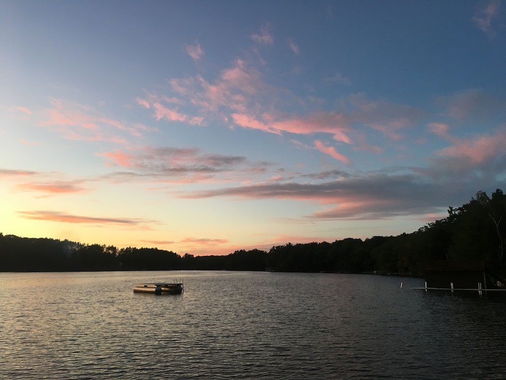 Dixon Lake Resort