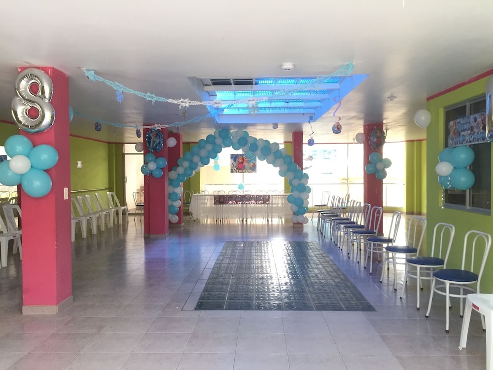 Hostal y Complejo recreacional La Playita de Monse