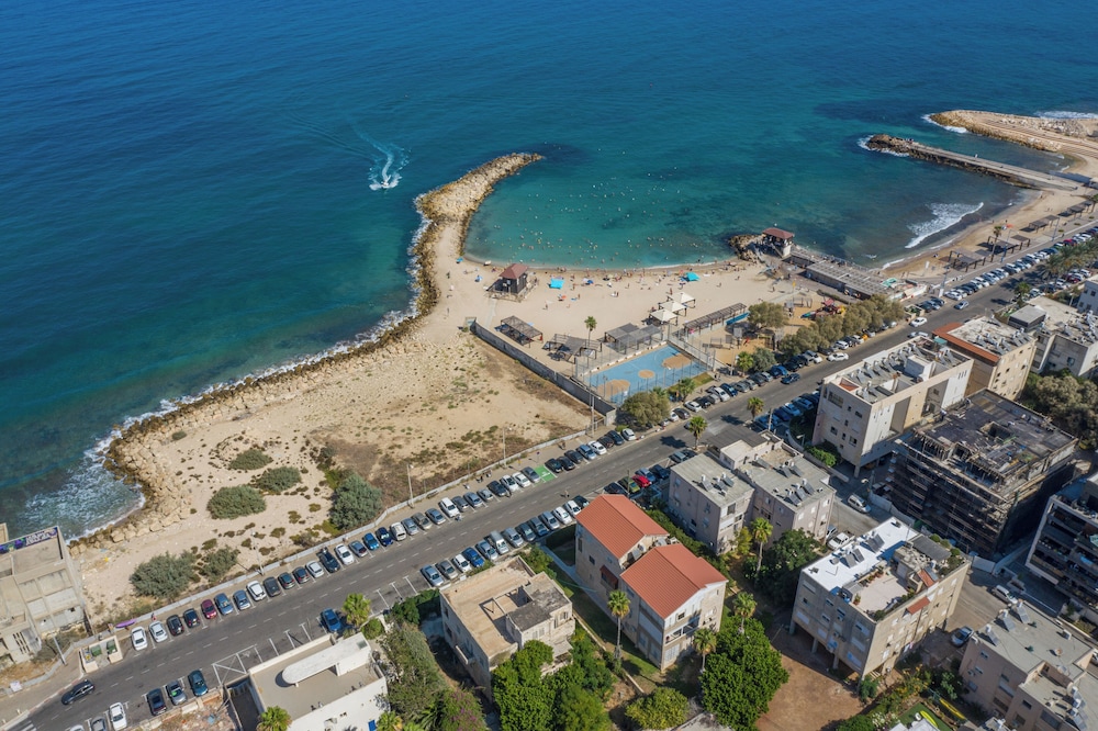 PORT CITY HAIFA BAT GALIM view 3