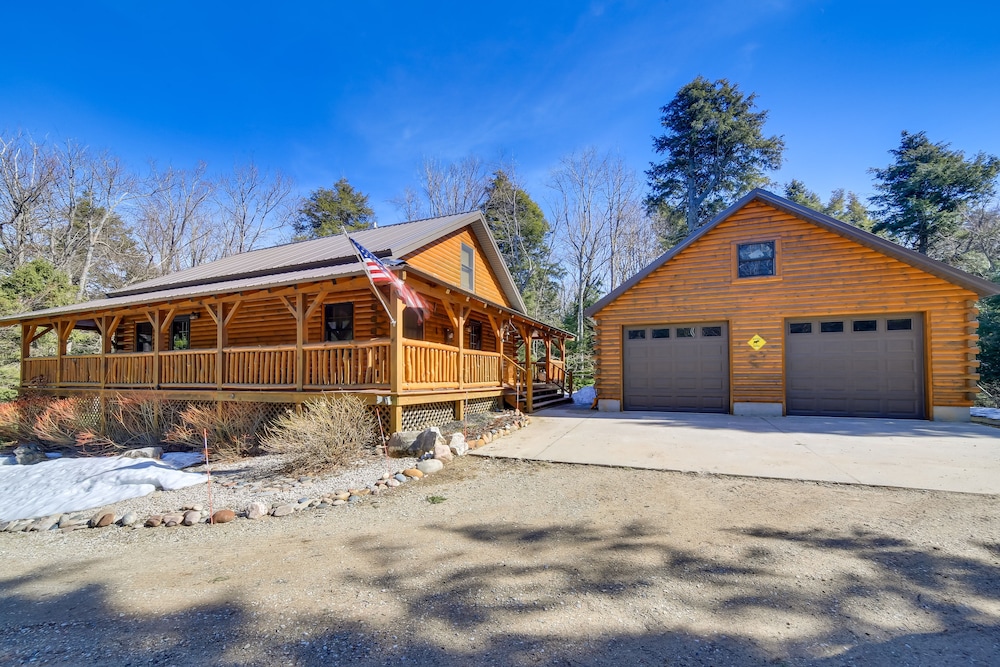 Newberry Vacation Rental < 1/2 Mi to Lake Superior view 5