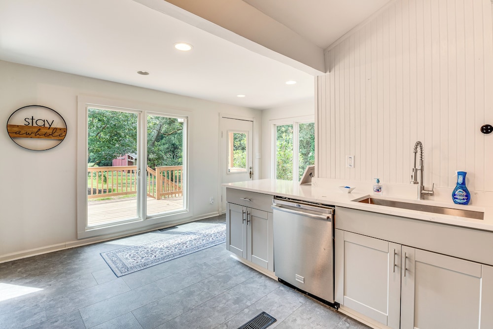 Walk to Mcdonough Square: Historic Home w/ Yard!