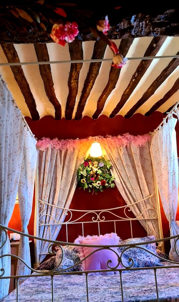 Getaway to Cuenca at La Quinta de Malu